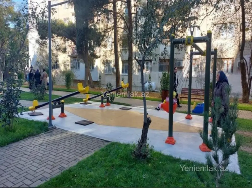 Satılır 2 otaqlı köhnə tikili 55 m²