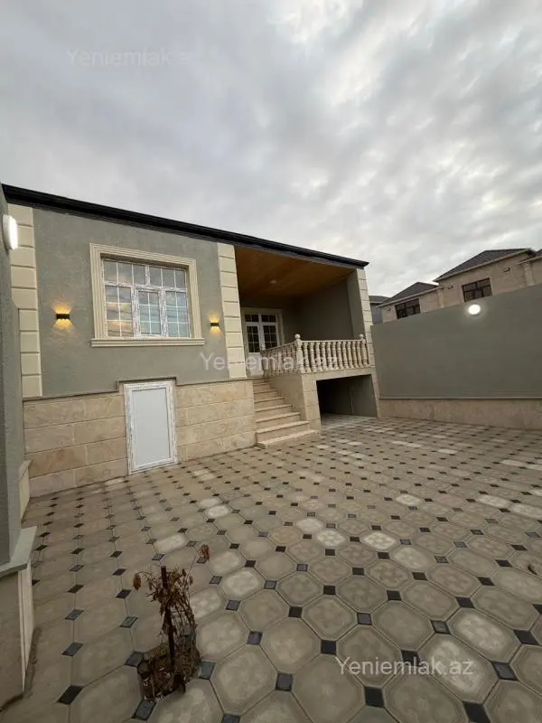 Satılır 4 otaqlı həyət evi 135 m²