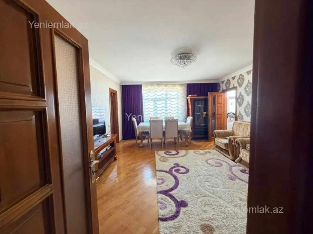 Satılır 4 otaqlı köhnə tikili 80 m²