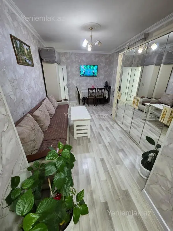 Satılır 1 otaqlı köhnə tikili 41 m²