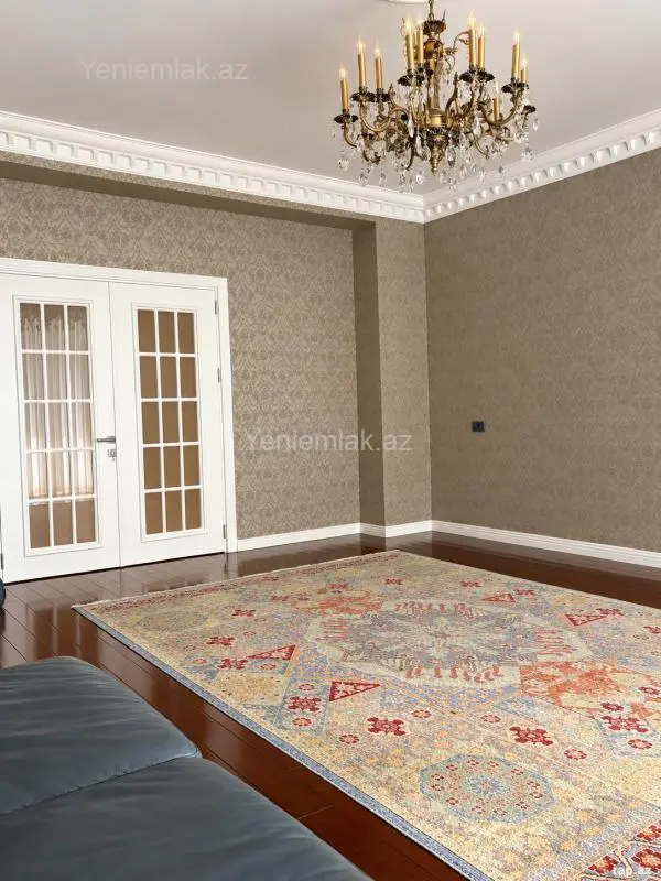 Satılır 4 otaqlı yeni tikili 155 m²