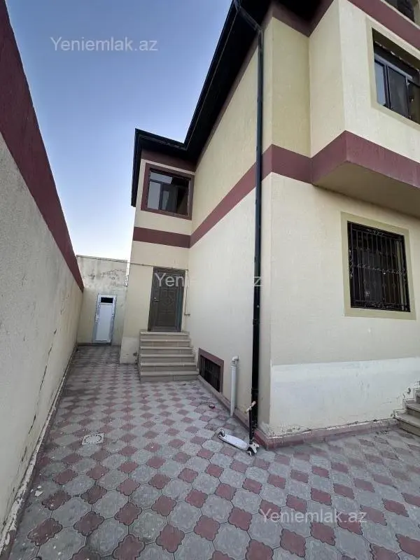 Satılır 7 otaqlı həyət evi 286 m²