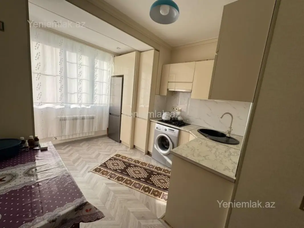 Satılır 1 otaqlı köhnə tikili 38 m²