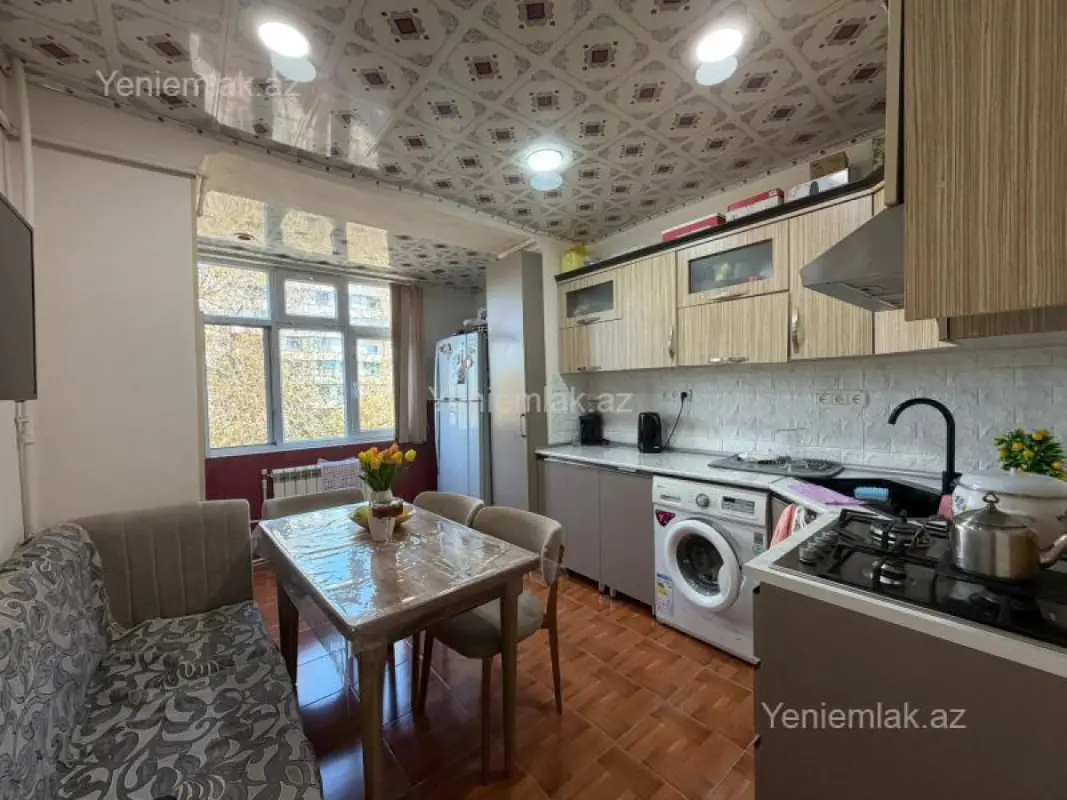 Satılır 2 otaqlı köhnə tikili 60 m²