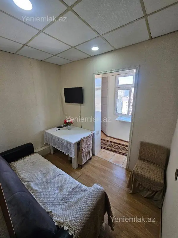 Satılır 2 otaqlı köhnə tikili 48 m²