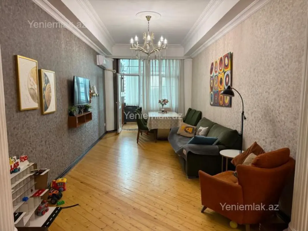 Satılır 3 otaqlı yeni tikili 100 m²