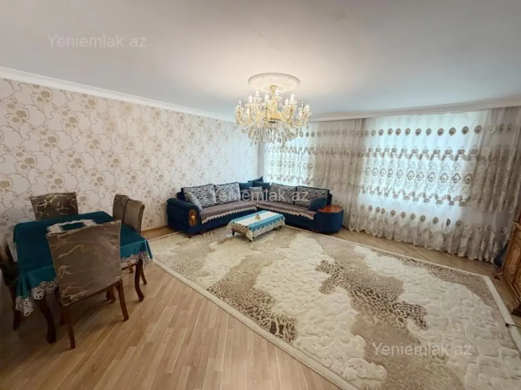 Satılır 4 otaqlı köhnə tikili 105 m²
