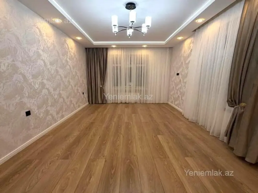Satılır 2 otaqlı köhnə tikili 65 m²