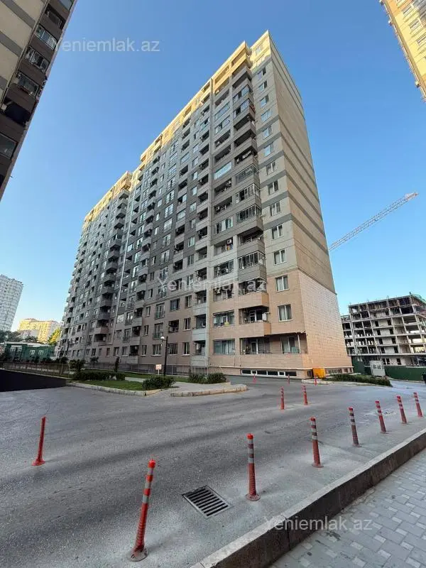Satılır 3 otaqlı yeni tikili 100 m²