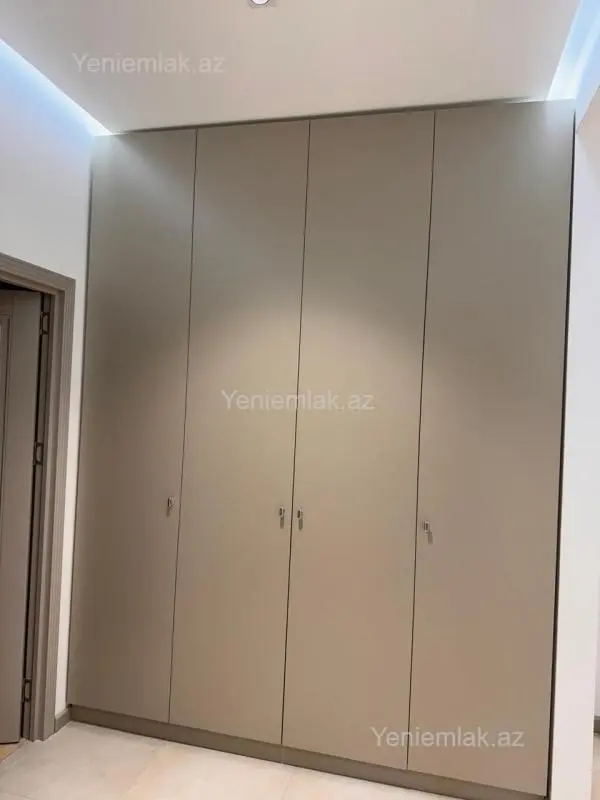 Satılır 3 otaqlı yeni tikili 120 m²