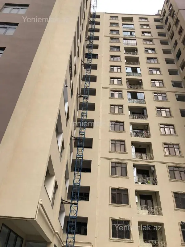 Satılır 4 otaqlı yeni tikili 160 m²
