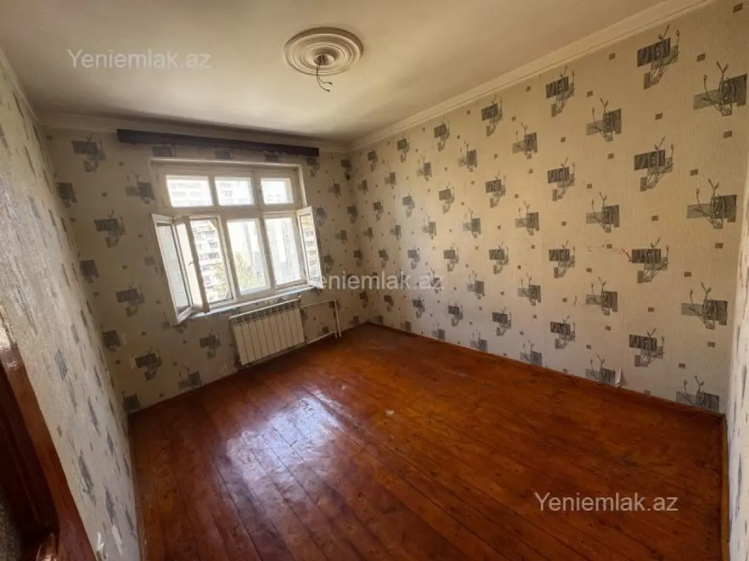Satılır 2 otaqlı köhnə tikili 65 m²