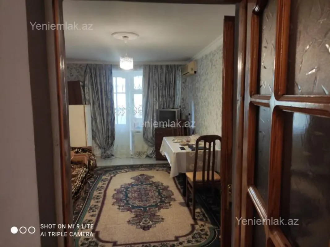 Satılır 2 otaqlı köhnə tikili 50 m²