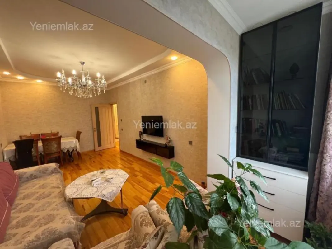 Satılır 3 otaqlı köhnə tikili 85 m²