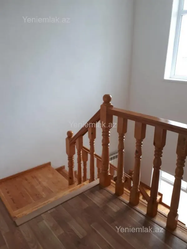 Satılır 4 otaqlı həyət evi 150 m²
