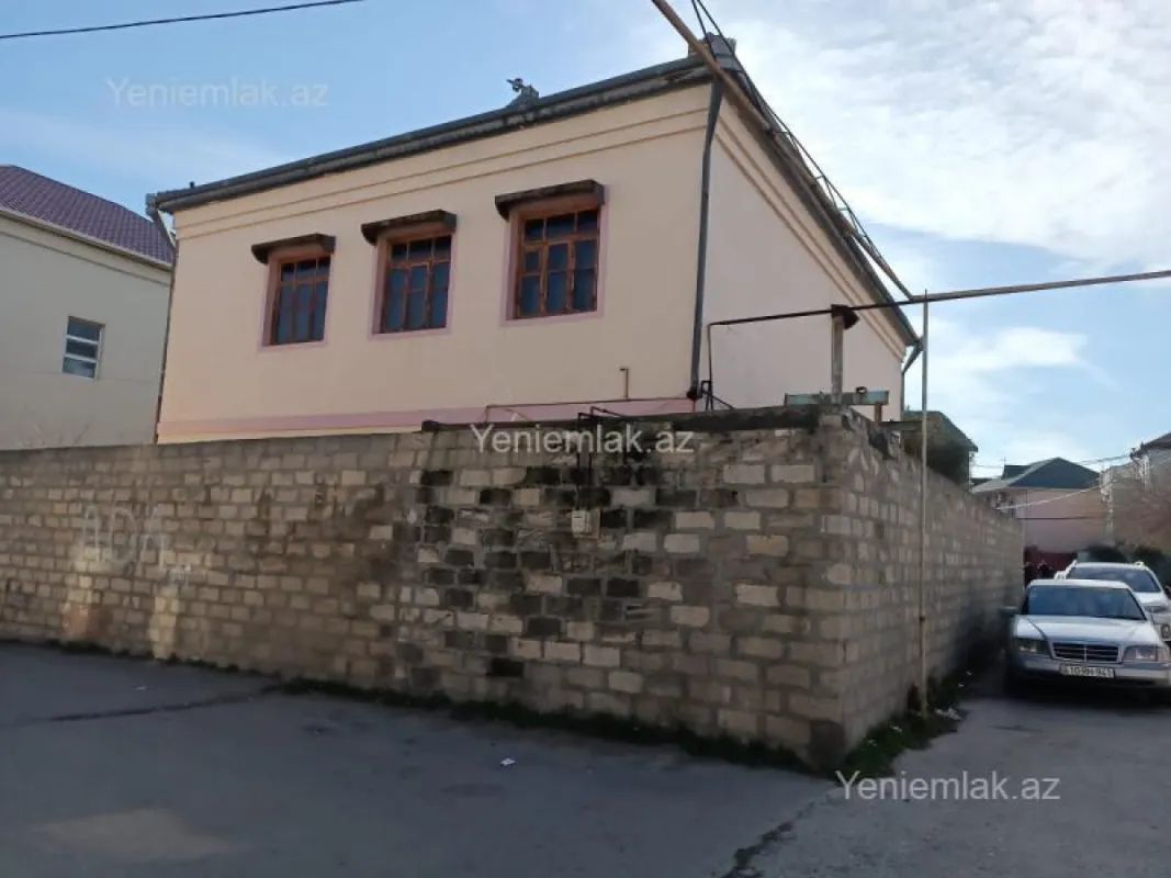 Satılır 4 otaqlı həyət evi 150 m²