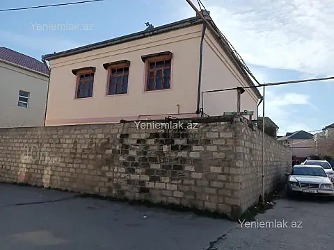 Satılır 4 otaqlı həyət evi 150 m²