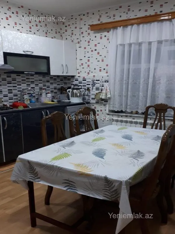 Satılır 4 otaqlı həyət evi 150 m²