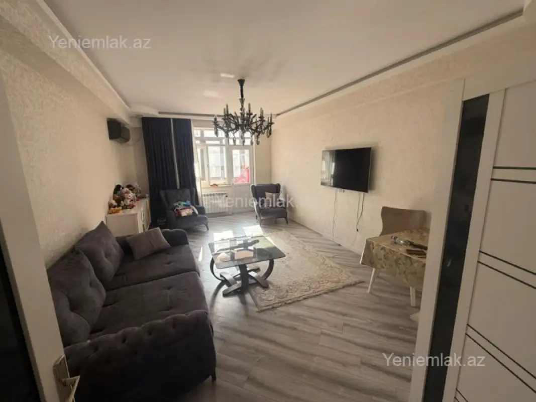 Satılır 3 otaqlı yeni tikili 90 m²