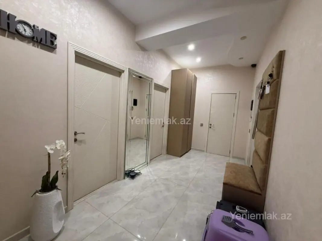 Satılır 2 otaqlı yeni tikili 130 m²