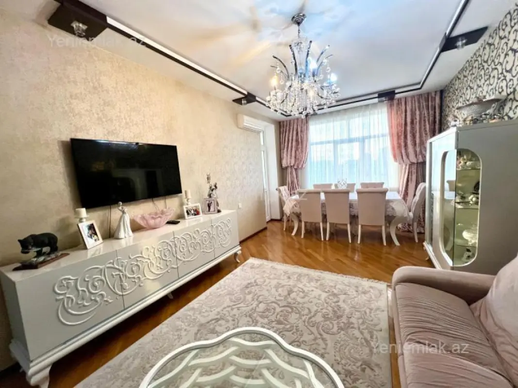 Satılır 3 otaqlı yeni tikili 118 m²