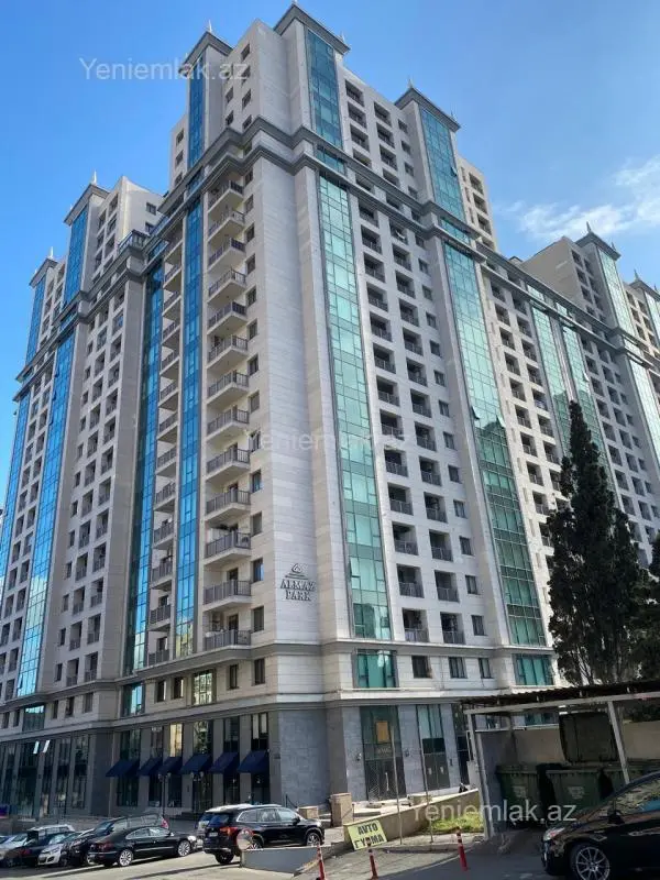 Satılır 3 otaqlı yeni tikili 155 m²