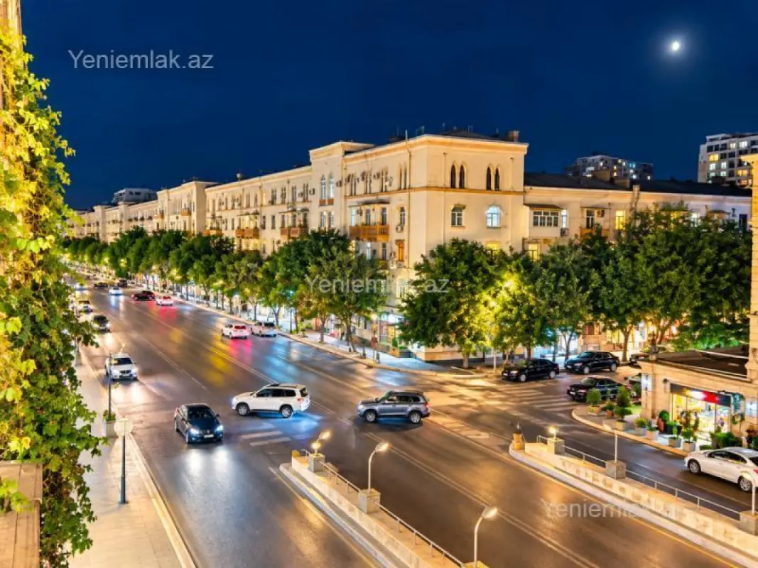 Satılır 2 otaqlı köhnə tikili 70 m²