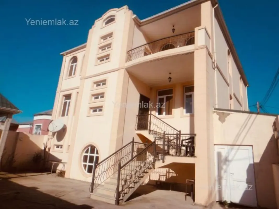 Satılır 6 otaqlı həyət evi 510 m²