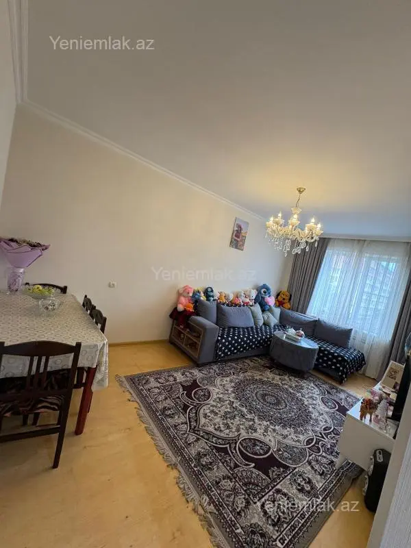 Satılır 2 otaqlı köhnə tikili 65 m²