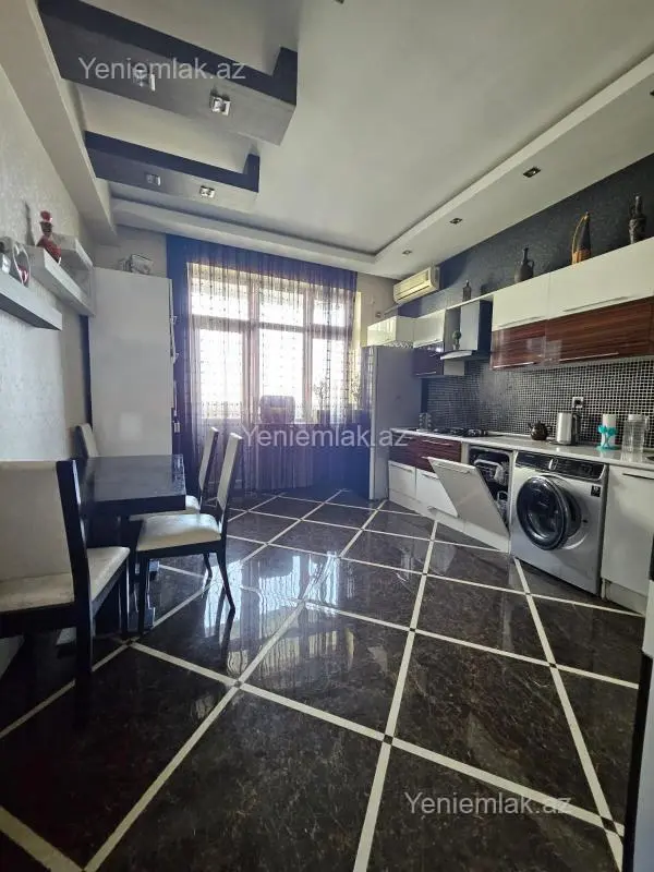 Satılır 3 otaqlı yeni tikili 136 m²
