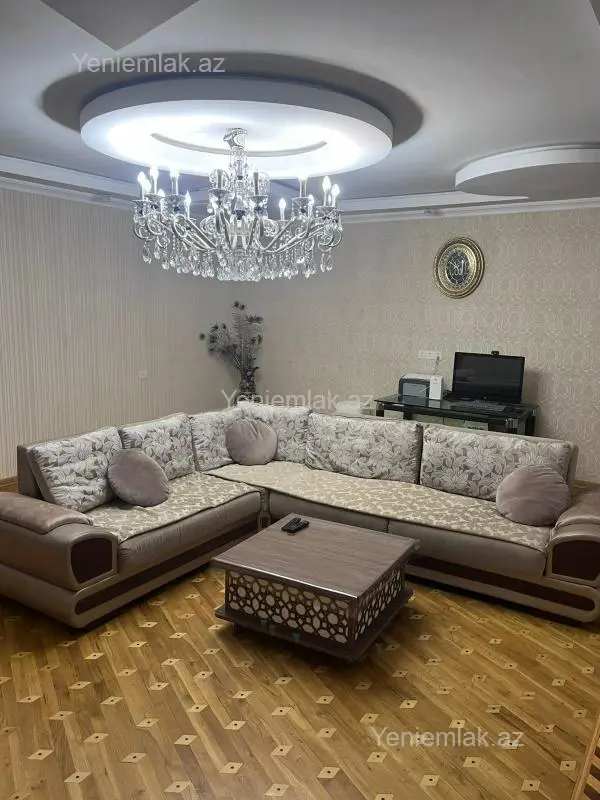 Satılır 5 otaqlı köhnə tikili 113 m²