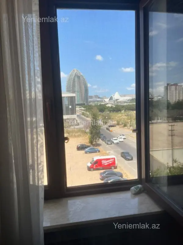 Satılır 2 otaqlı köhnə tikili 55 m²