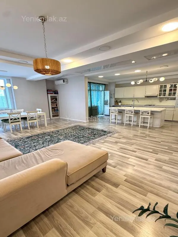 Satılır 3 otaqlı yeni tikili 112 m²