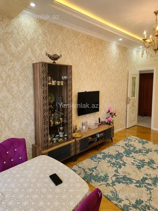 Satılır 2 otaqlı yeni tikili 60 m²