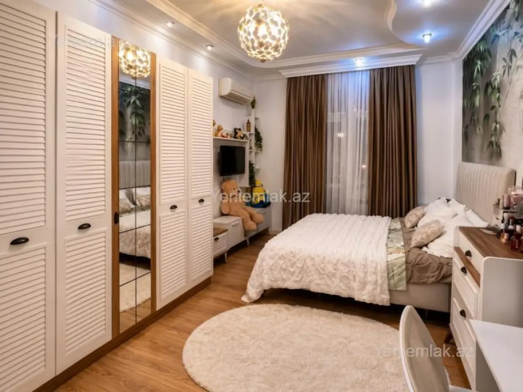 Satılır 4 otaqlı yeni tikili 170 m²