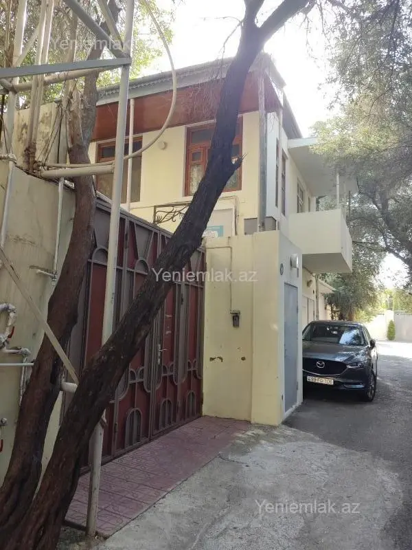 Satılır 7 otaqlı həyət evi 130 m²