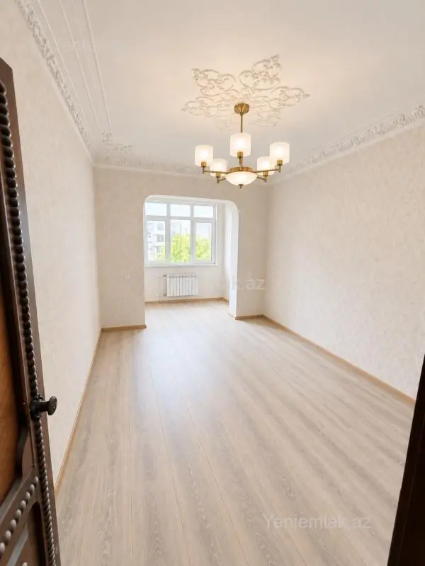 Satılır 2 otaqlı köhnə tikili 66 m²