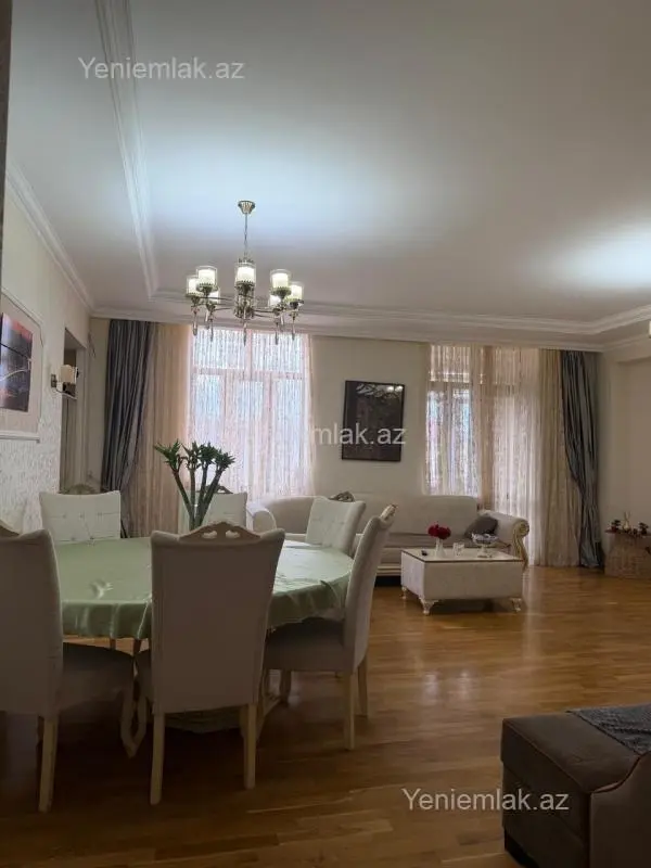 Satılır 3 otaqlı yeni tikili 175 m²