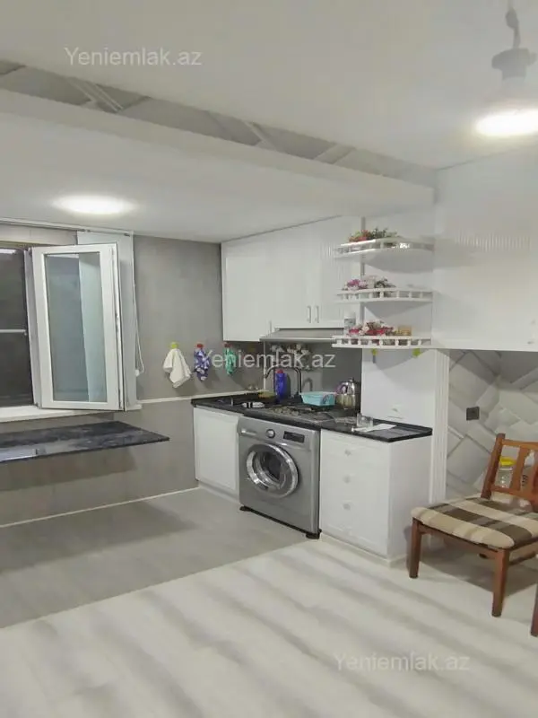 Satılır 1 otaqlı köhnə tikili 40 m²