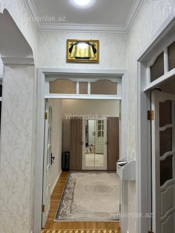 Satılır 3 otaqlı köhnə tikili 100 m²