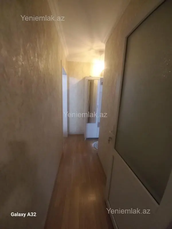 Satılır 2 otaqlı köhnə tikili 56 m²