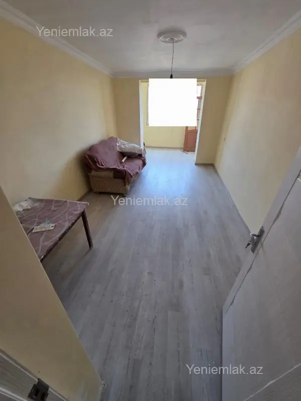 Satılır 2 otaqlı köhnə tikili 55 m²