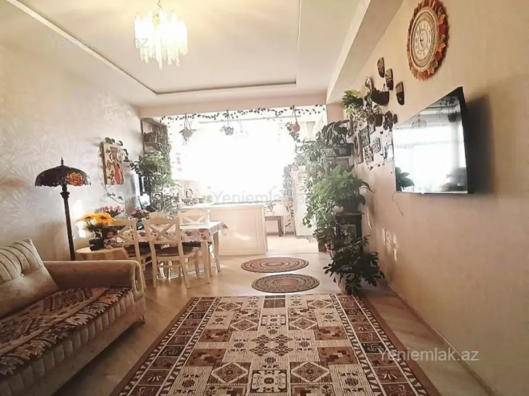 Satılır 2 otaqlı köhnə tikili 52 m²