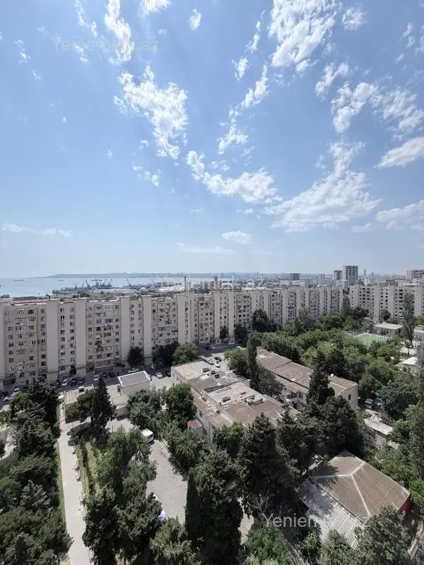 Satılır 3 otaqlı köhnə tikili 80 m²