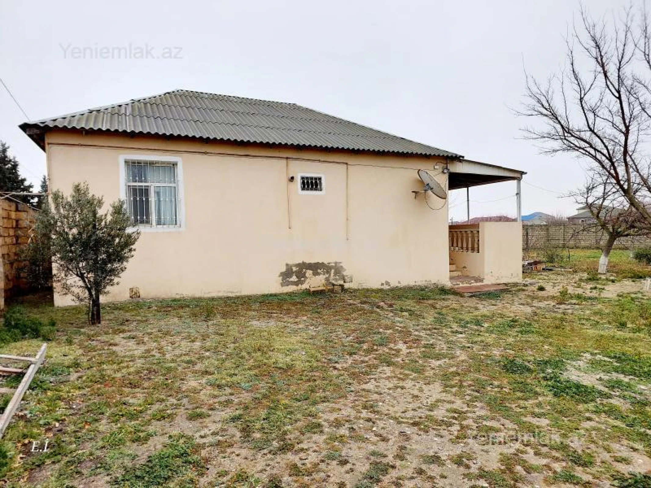 Satılır 3 otaqlı həyət evi 100 m²