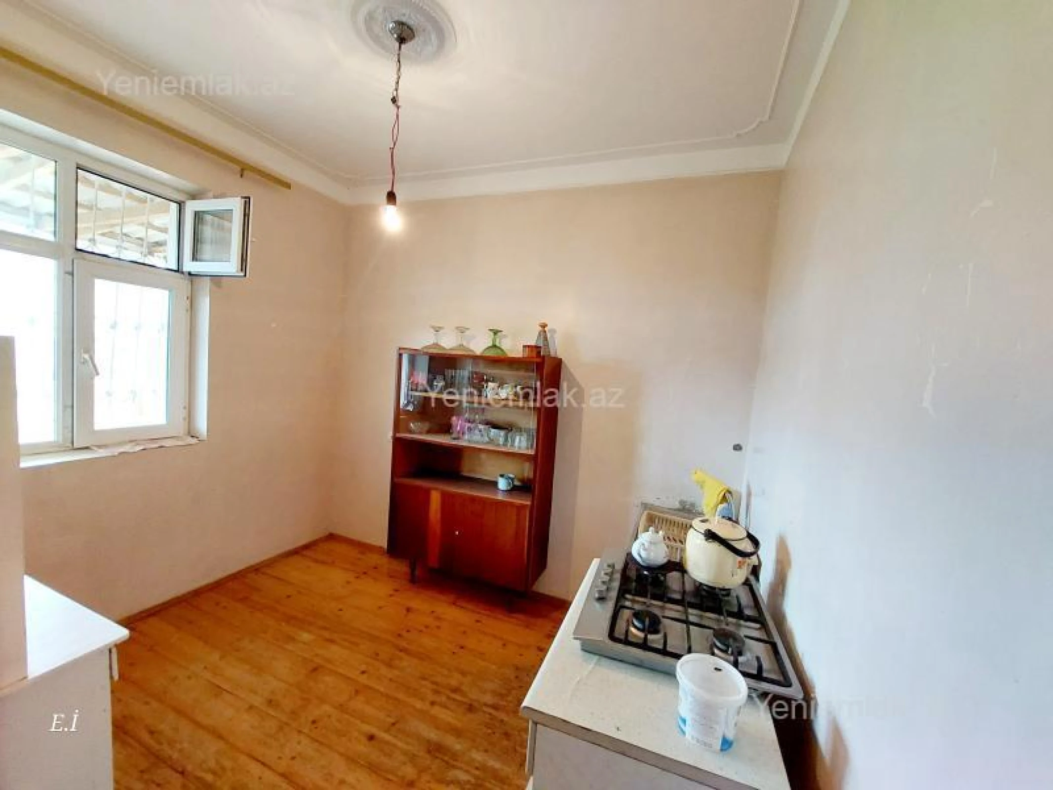 Satılır 3 otaqlı həyət evi 100 m²