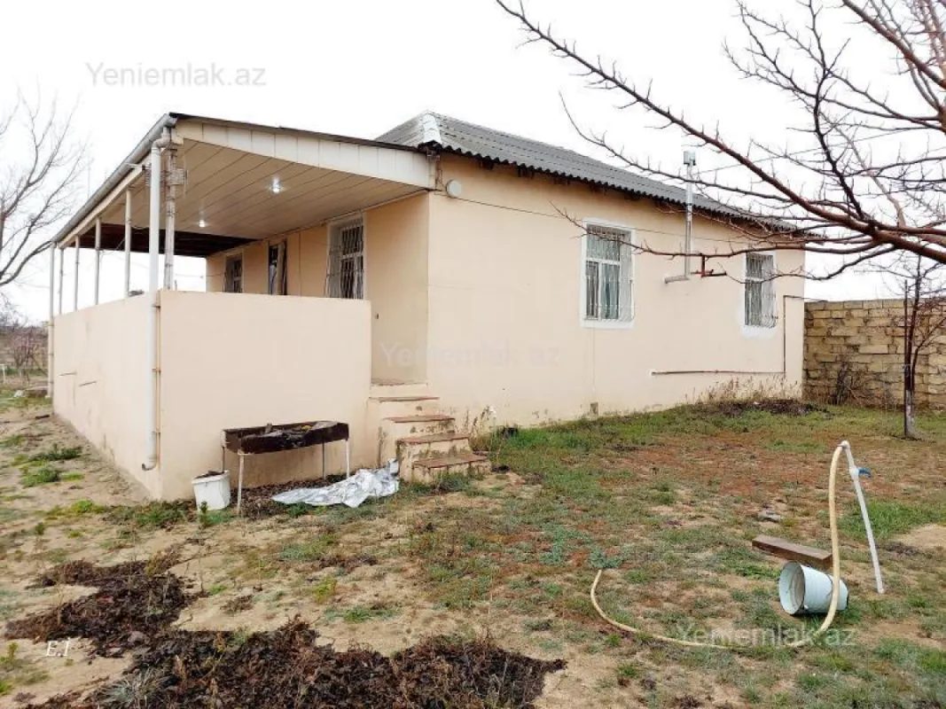 Satılır 3 otaqlı həyət evi 100 m²