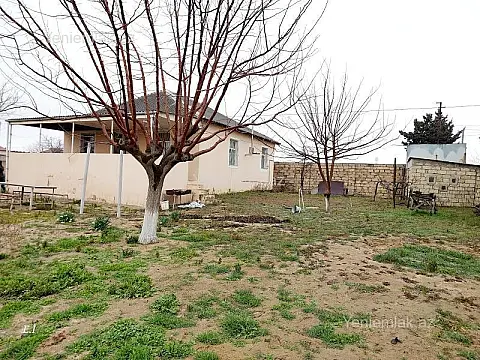 Satılır 3 otaqlı həyət evi 100 m²