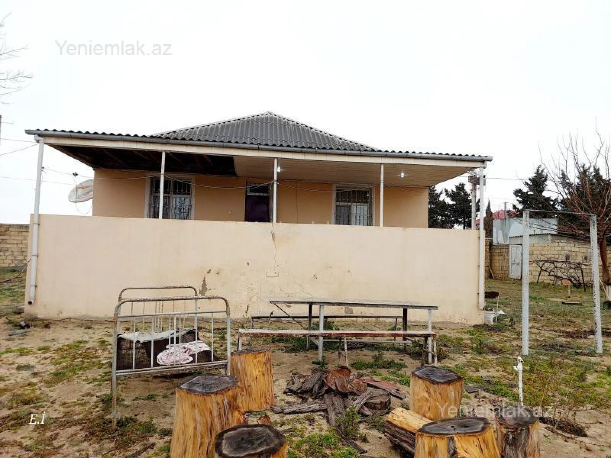 Satılır 3 otaqlı həyət evi 100 m²