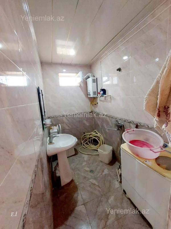 Satılır 3 otaqlı həyət evi 100 m²